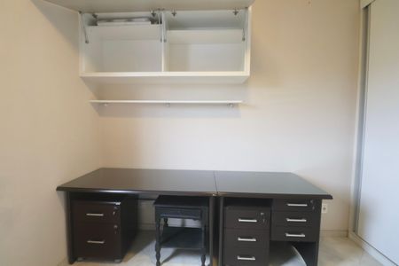 Apartamento para alugar com 73m², 2 quartos e 2 vagasQuarto