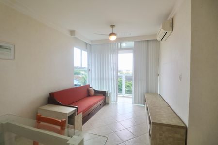 Sala de apartamento para alugar com 2 quartos, 73m² em Jardim Virginia, Guarujá