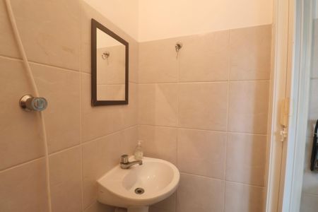 Apartamento para alugar com 73m², 2 quartos e 2 vagasBanheiro de serviço