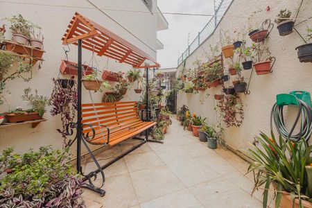 Casa à venda com 200m², 3 quartos e 2 vagasQuintal