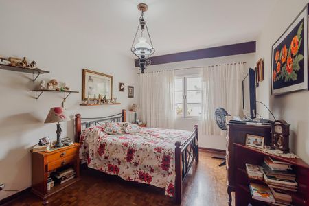 Casa à venda com 200m², 3 quartos e 2 vagasSuíte