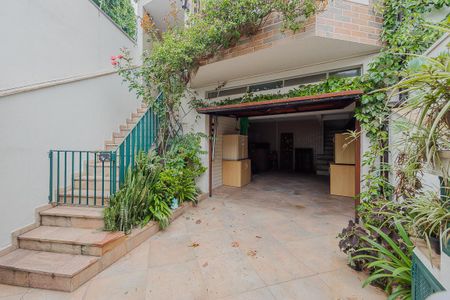 Casa à venda com 200m², 3 quartos e 2 vagasGaragem