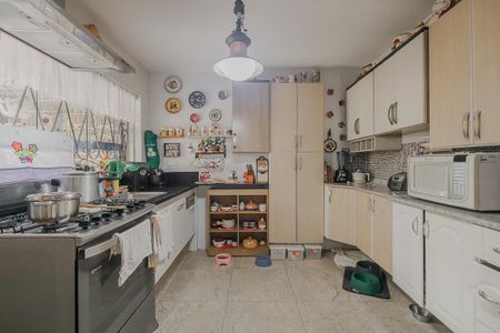 Casa à venda com 200m², 3 quartos e 2 vagasCozinha