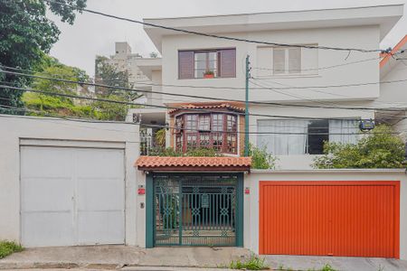 Casa à venda com 200m², 3 quartos e 2 vagasFachada