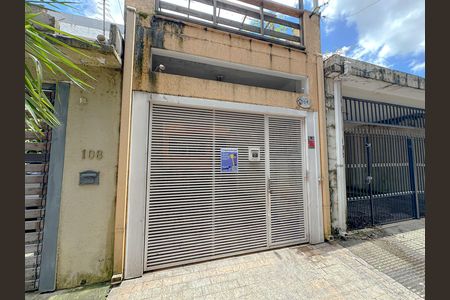 Fachada de casa para alugar com 2 quartos, 120m² em Jardim Humaita, São Paulo