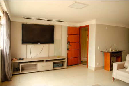 Apartamento para alugar com 3 quartos, 150m² em Setor Oeste, Goiânia