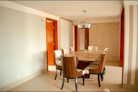 Apartamento para alugar com 3 quartos, 150m² em Setor Oeste, Goiânia