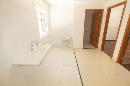 Apartamento para alugar com 48m², 2 quartos e 1 vaga Apartamento para alugar com 48m², 2 quartos e 1 vagaCozinha e Área de Serviço
