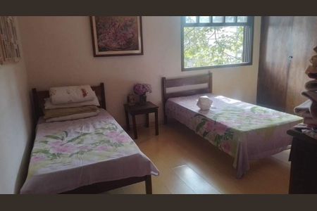 Casa à venda com 3 quartos, 270m² em Serra, Belo Horizonte