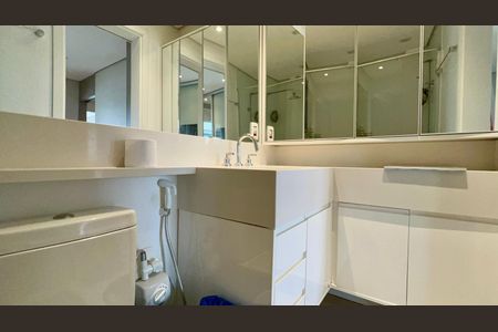 Apartamento à venda com 60m², 1 quarto e 1 vaga Apartamento à venda com 60m², 1 quarto e 1 vagaBanheiro da Suíte