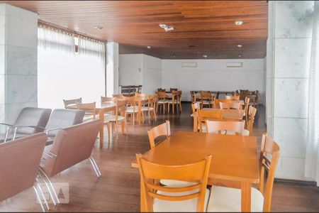 Apartamento à venda com 42m², 1 quarto e sem vagaÁrea comum - Salão de festas