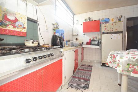 Casa à venda com 3 quartos, 250m² em Vila Madalena, São Paulo