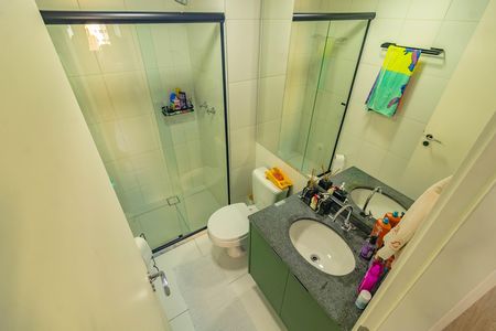 Apartamento à venda com 78m², 2 quartos e 1 vaga Apartamento à venda com 78m², 2 quartos e 1 vagaBanheiro social
