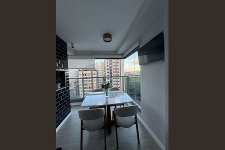 Apartamento à venda com 78m², 3 quartos e 1 vaga Apartamento à venda com 78m², 3 quartos e 1 vagaVaranda