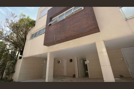 Casa à venda com 415m², 4 quartos e 3 vagas