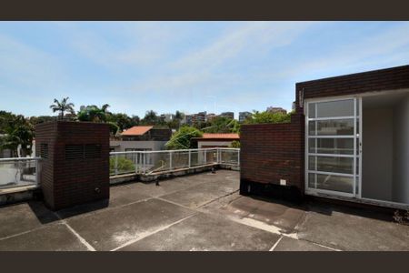 Casa à venda com 415m², 4 quartos e 3 vagas