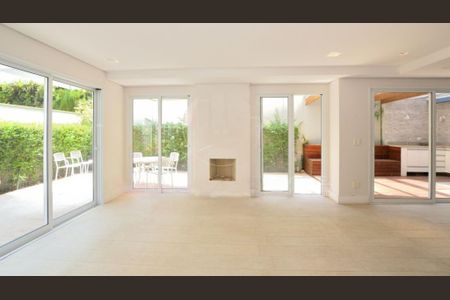 Casa à venda com 415m², 4 quartos e 3 vagas