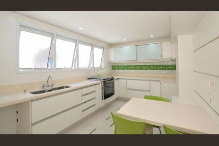 Casa à venda com 415m², 4 quartos e 3 vagas