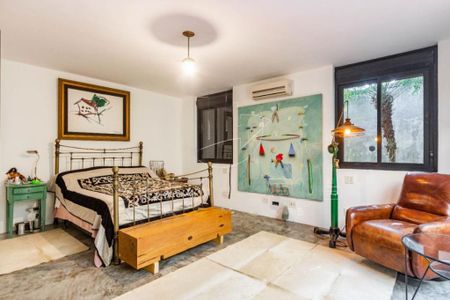 Casa à venda com 2 quartos, 221m² em Alto de Pinheiros, São Paulo