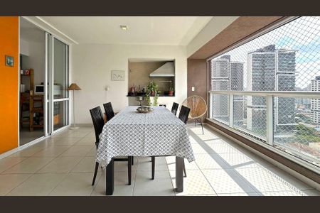 Apartamento à venda com 3 quartos, 161m² em Vila Romana, São Paulo
