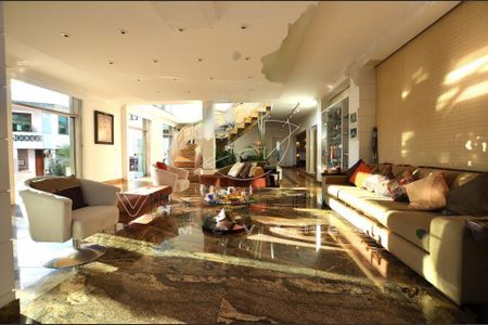 Casa à venda com 4 quartos, 1128m² em Alto da Lapa, São Paulo