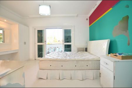 Casa à venda com 4 quartos, 1128m² em Alto da Lapa, São Paulo