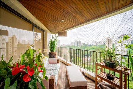 Apartamento à venda com 4 quartos, 332m² em Vila Suzana, São Paulo