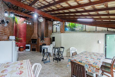 Apartamento à venda com 67m², 3 quartos e 1 vagaSalão de festas e churrasqueira