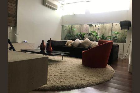 Casa de Condomínio à venda com 4 quartos, 827m² em Chácara Monte Alegre, São Paulo