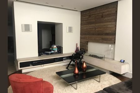 Casa de Condomínio à venda com 4 quartos, 827m² em Chácara Monte Alegre, São Paulo