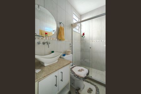 Casa à venda com 438m², 6 quartos e 6 vagasBanheiro da Suíte 1