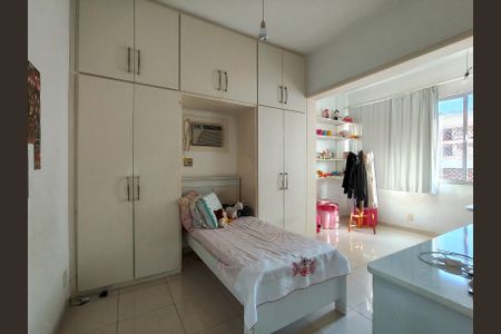 Casa à venda com 438m², 6 quartos e 6 vagasQuarto 3