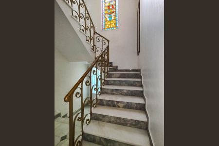 Casa à venda com 438m², 6 quartos e 6 vagasHall social