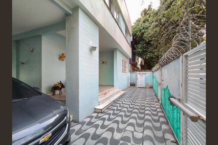 Casa à venda com 438m², 6 quartos e 6 vagasFachada