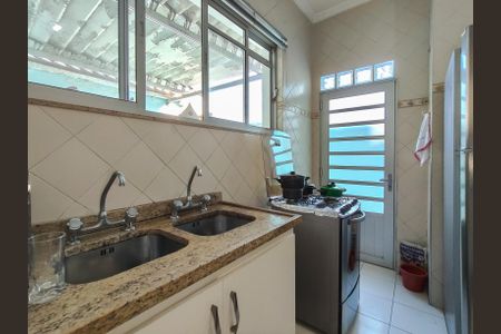 Casa à venda com 438m², 6 quartos e 6 vagasCozinha