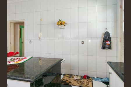 Casa à venda com 438m², 6 quartos e 6 vagasCozinha