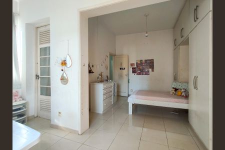 Casa à venda com 438m², 6 quartos e 6 vagasQuarto 3