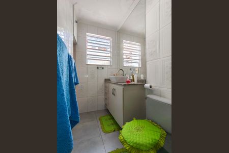 Casa à venda com 438m², 6 quartos e 6 vagasBanheiro da Suíte 2