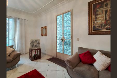 Casa à venda com 438m², 6 quartos e 6 vagasEntrada