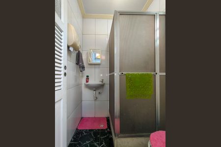 Casa à venda com 438m², 6 quartos e 6 vagasBanheiro de serviço