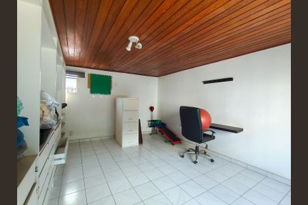 Casa à venda com 438m², 6 quartos e 6 vagasQuarto 4