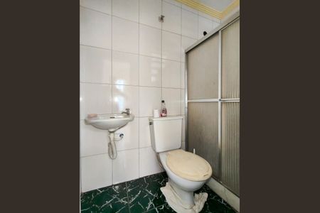 Casa à venda com 438m², 6 quartos e 6 vagasBanheiro de serviço