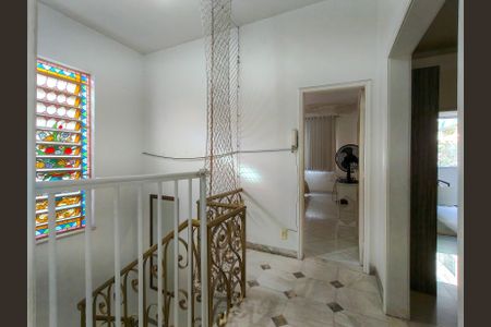 Casa à venda com 438m², 6 quartos e 6 vagasHall social