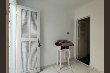 Casa à venda com 438m², 6 quartos e 6 vagasQuarto de Serviço