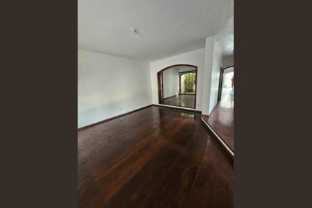 Casa à venda com 4 quartos, 230m² em Brooklin, São Paulo