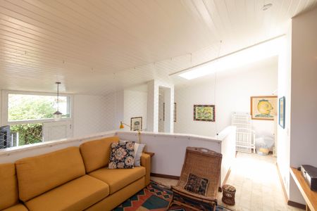 Casa de condomínio à venda com 347m², 4 quartos e 4 vagasSala de TV