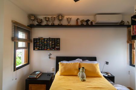 Casa de condomínio à venda com 347m², 4 quartos e 4 vagasSuíte 01