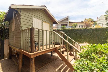 Casa de condomínio à venda com 347m², 4 quartos e 4 vagasQuintal