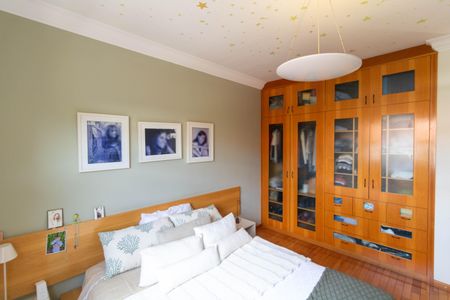 Casa de condomínio à venda com 347m², 4 quartos e 4 vagasQuarto 01