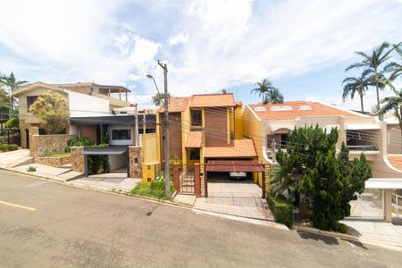 Casa de condomínio à venda com 347m², 4 quartos e 4 vagasVista da Suíte 02